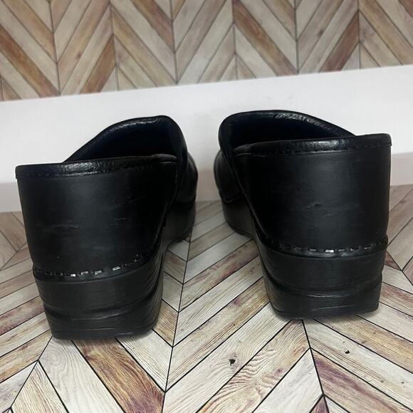 Dansko Classic Leather Slip On Closed Toe Clogs Shoes Black Women Size 38 US 7.5 - Picture 6 of 6